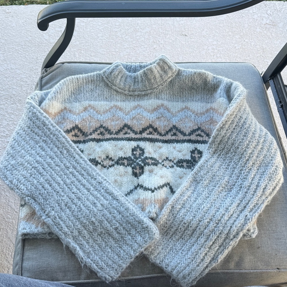 Forever 21 Gray and Cream Patterned Turtleneck Sweater